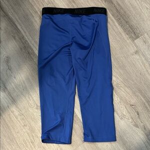 Nike DriFit crop leggings